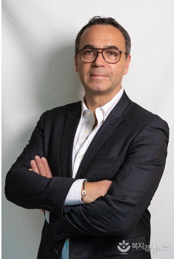 Roger Oudiz, Chairman of Hightekers